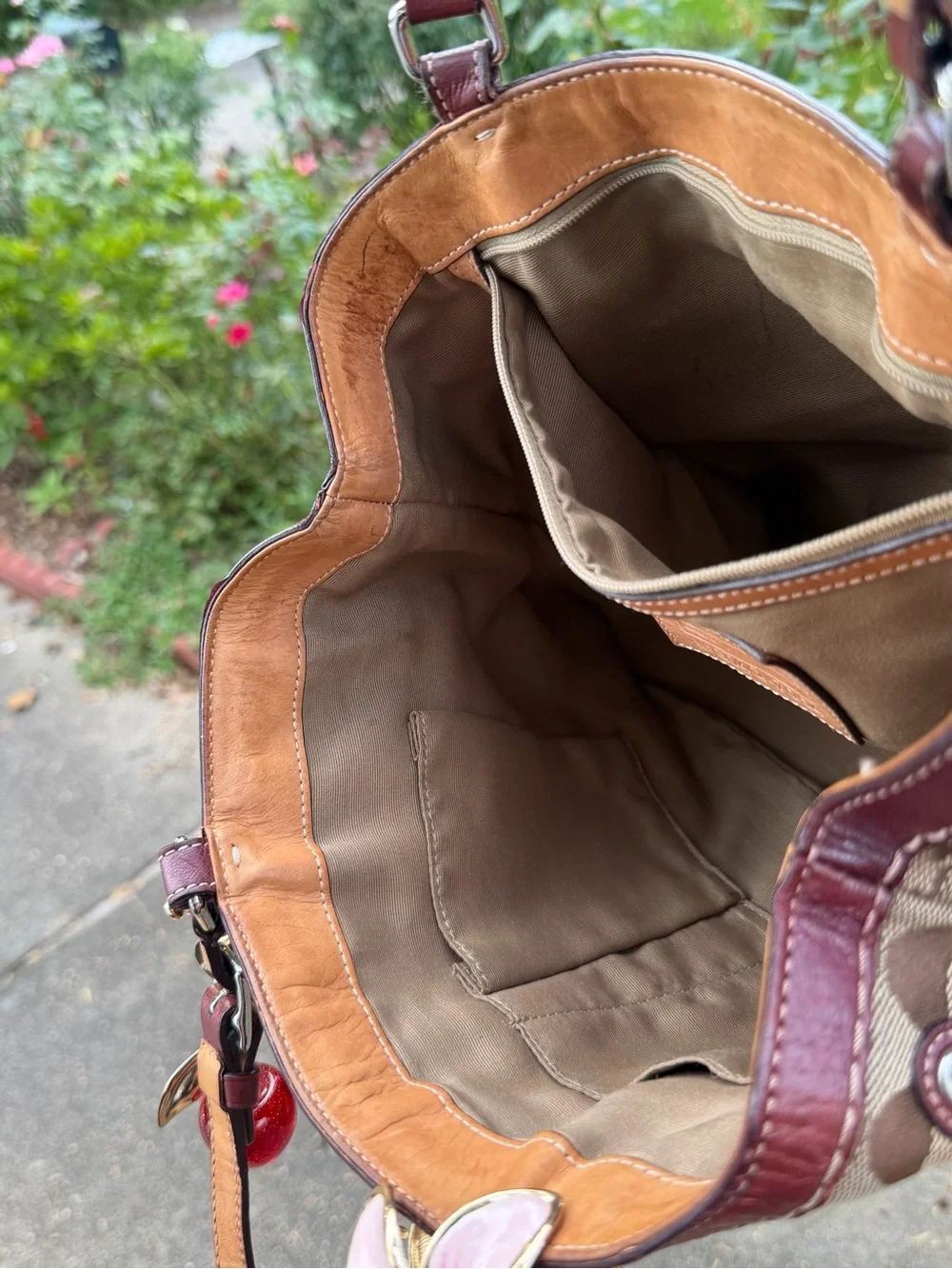 👜✨ Rare Vintage Coach Hampton